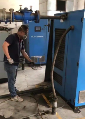 清理空壓機(jī) 清理空壓機(jī)